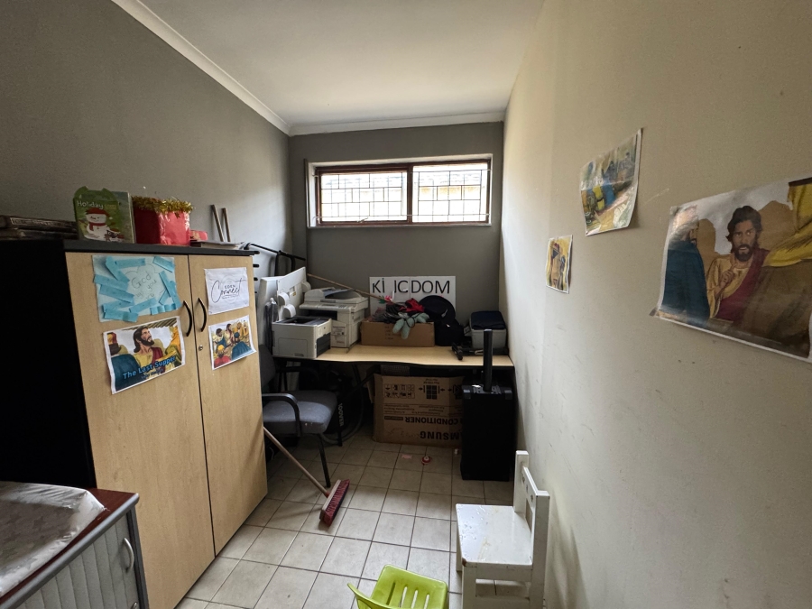 3 Bedroom Property for Sale in Hillcrest Heights Western Cape